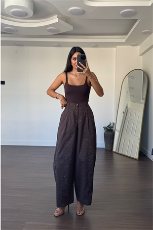 Taş Detaylı Pantolon-Kahve
