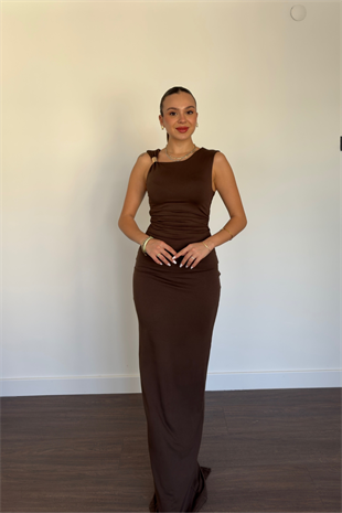 Toka Detaylı Yırtmaçlı Elbise-Kahve