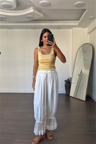 Trok İşlemeli Bluz-Sarı