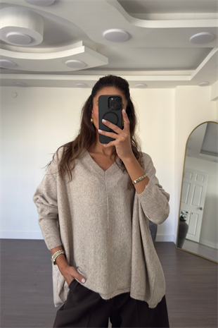 V Yaka Oversize Triko Kazak-Bej