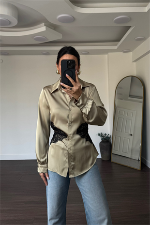 Yanları Dantel Detaylı Saten Gömlek-Yeşil