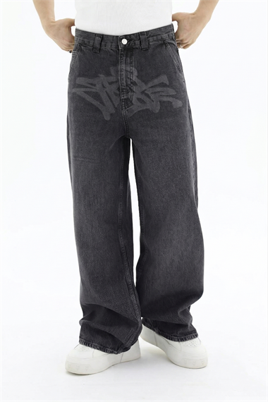 House Skate Baskı Efektli Siyah Jean