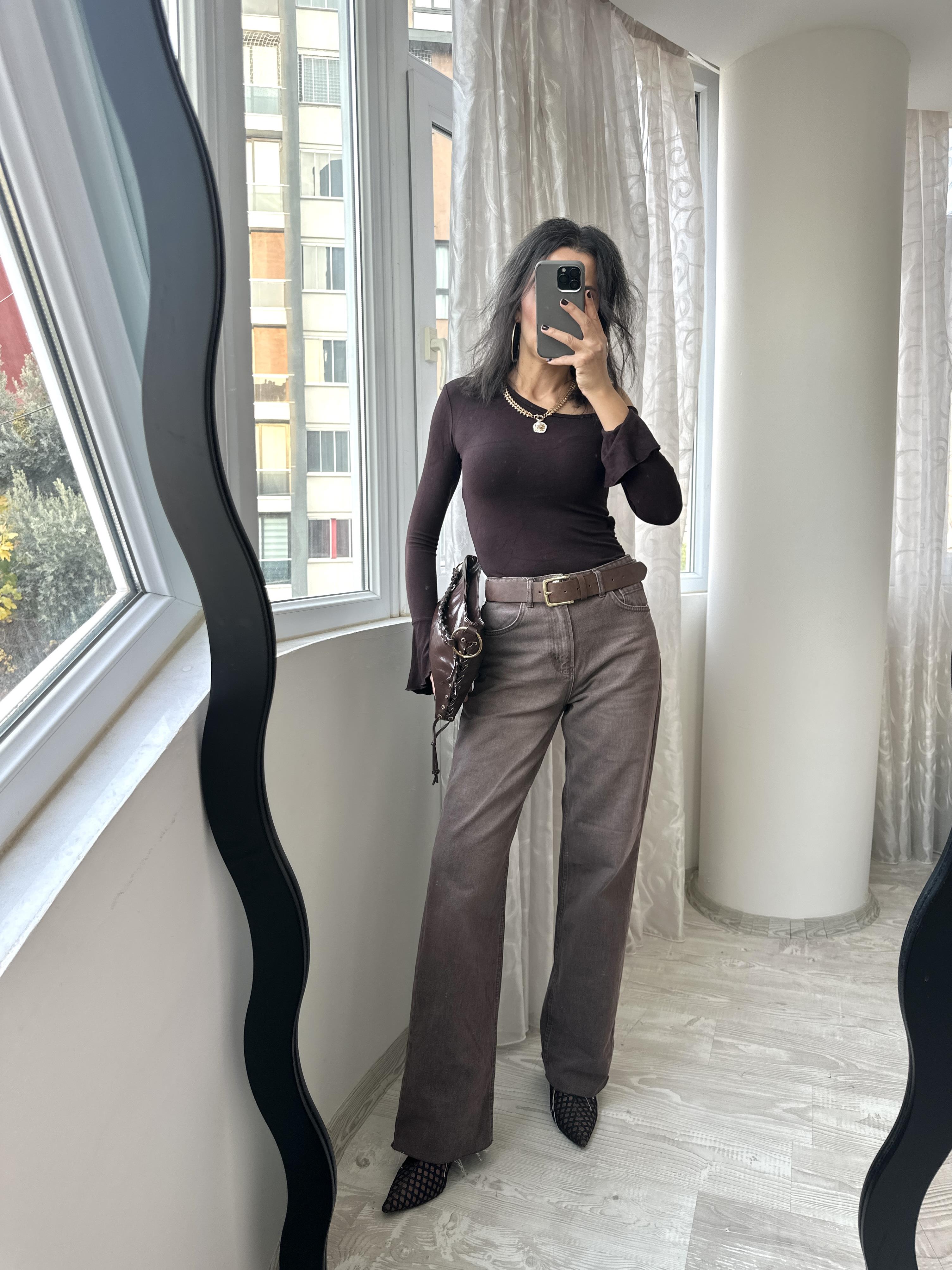 Kahverengi Yıkamalı Straight Paçası Kesik Jean