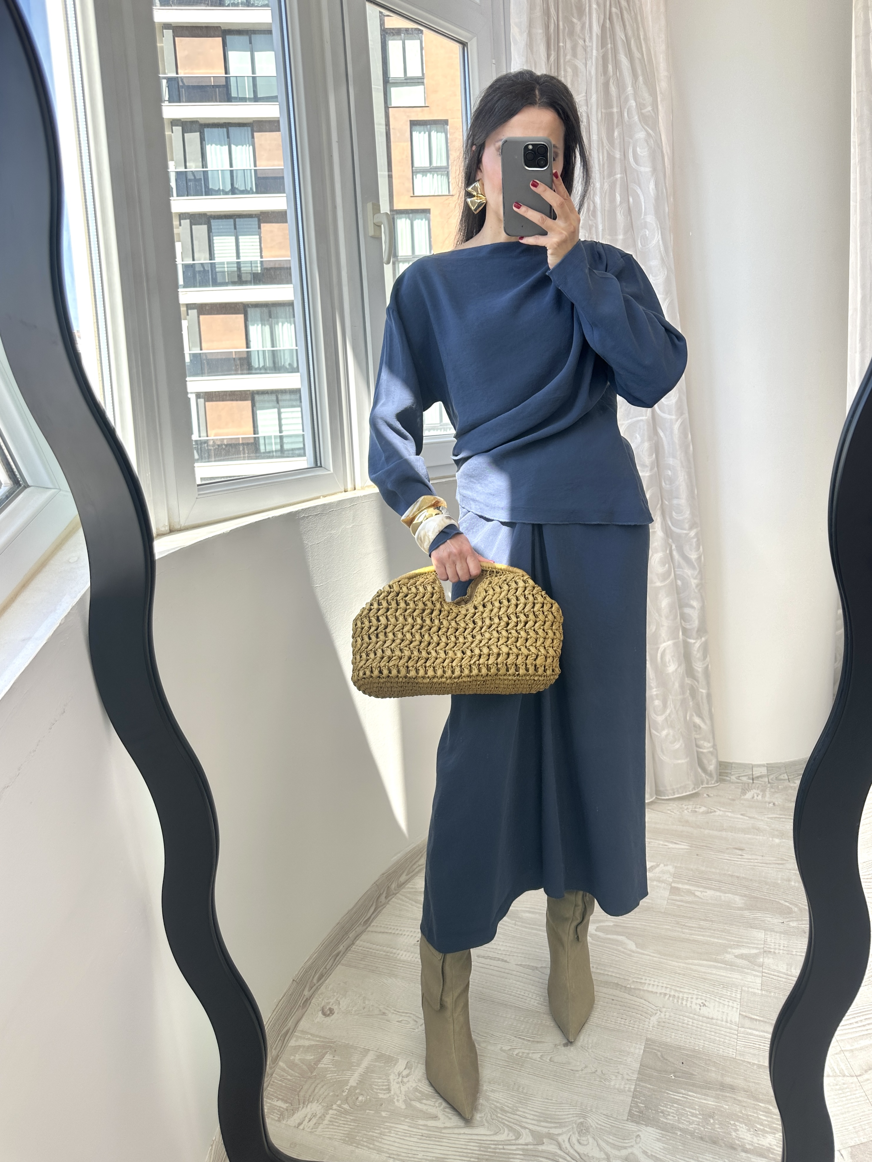 Lacivert Asimetrik Bluz Büzgü Detaylı Etek Takım