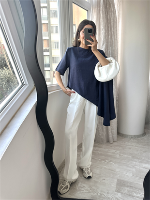 Lacivert Vatkalı Asimetrik Bluz