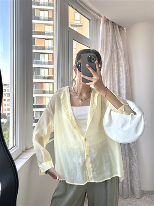Sarı Arkası Bağcık Detaylı Transparan Gömlek