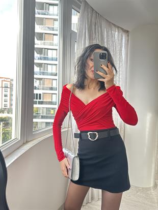 Siyah Kemerli Mini Kaşe Etek (1 beden büyüğü önerilir)