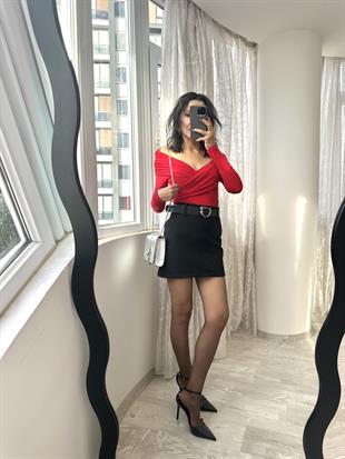 Siyah Kemerli Mini Kaşe Etek (1 beden büyüğü önerilir)