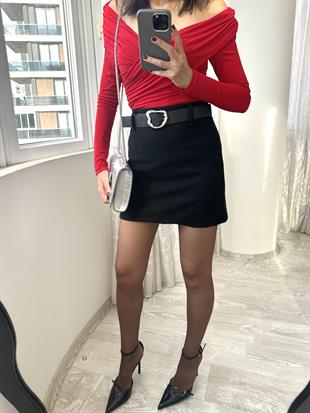 Siyah Kemerli Mini Kaşe Etek (1 beden büyüğü önerilir)