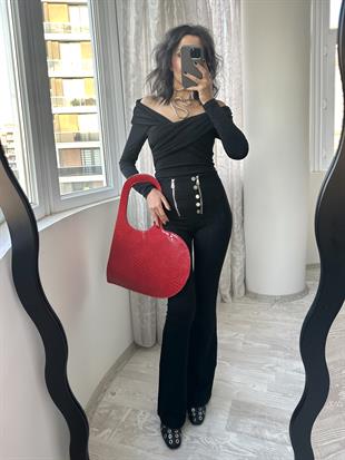 Siyah Önü Çapraz Madonna Yaka Bluz