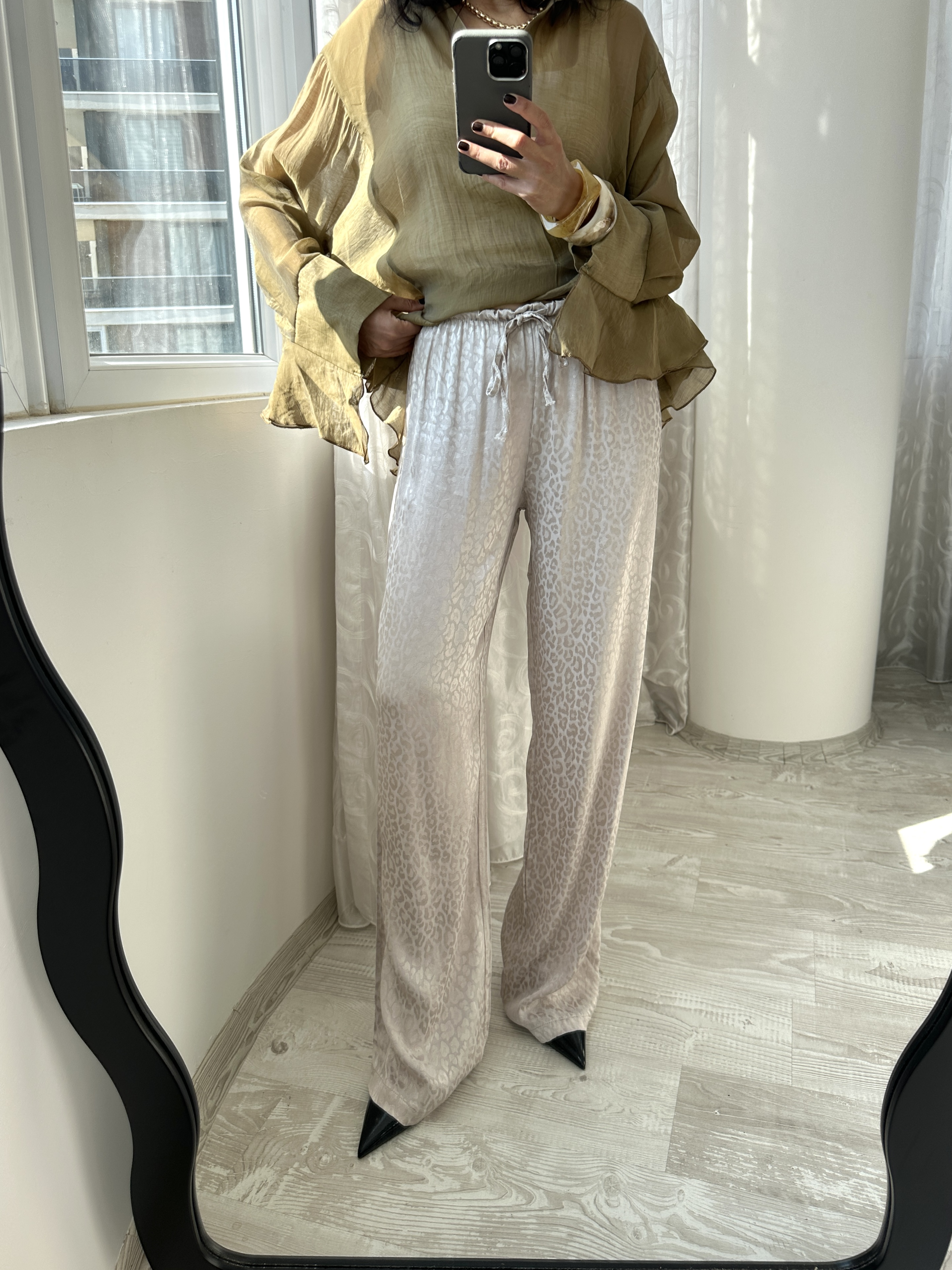 Bej Leopar Beli Lastikli Saten Pantolon