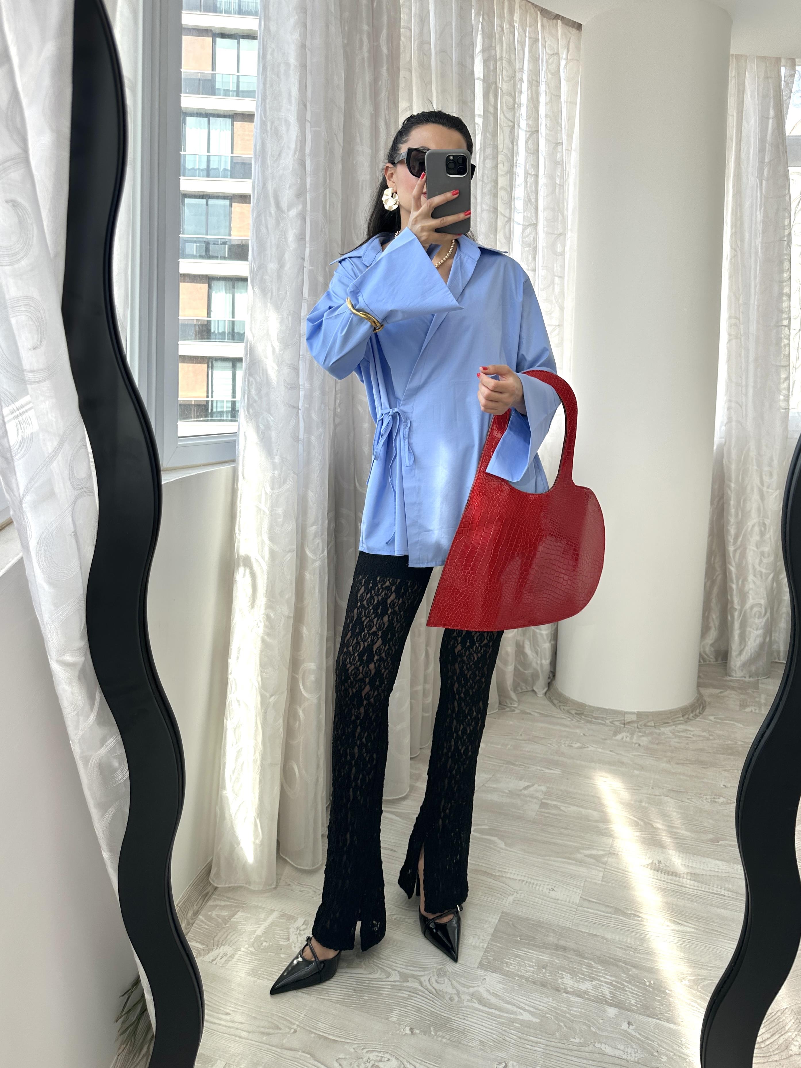 Siyah Dantel Paçası Yırtmaçlı Tayt Pantolon