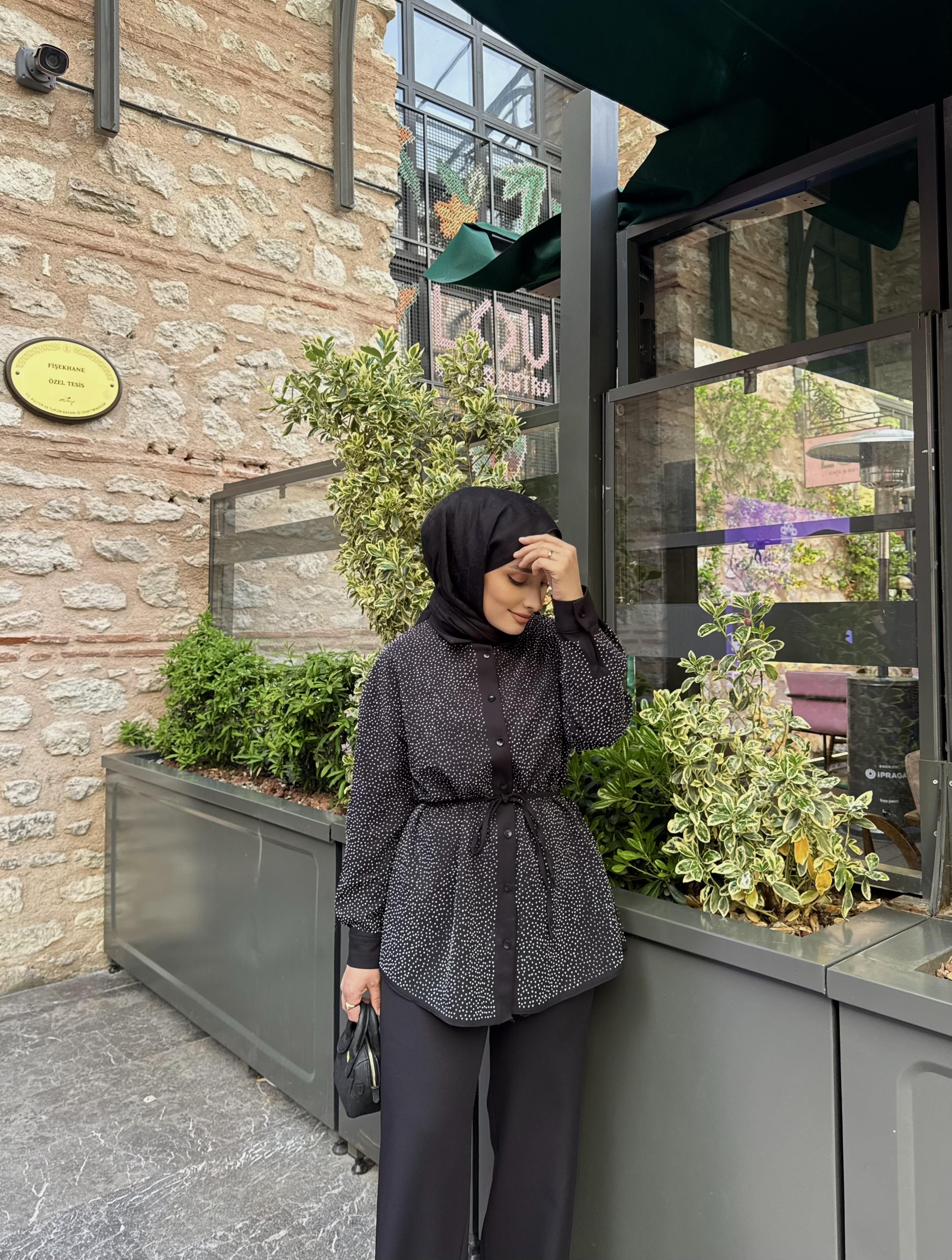 Belleza Taşlı Takım - Siyah