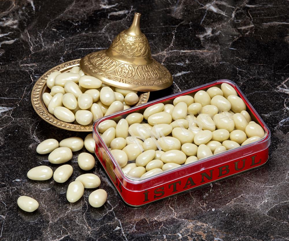 Damla Sakızlı Badem Çikolata Draje (Büyük Metal Kutu)
