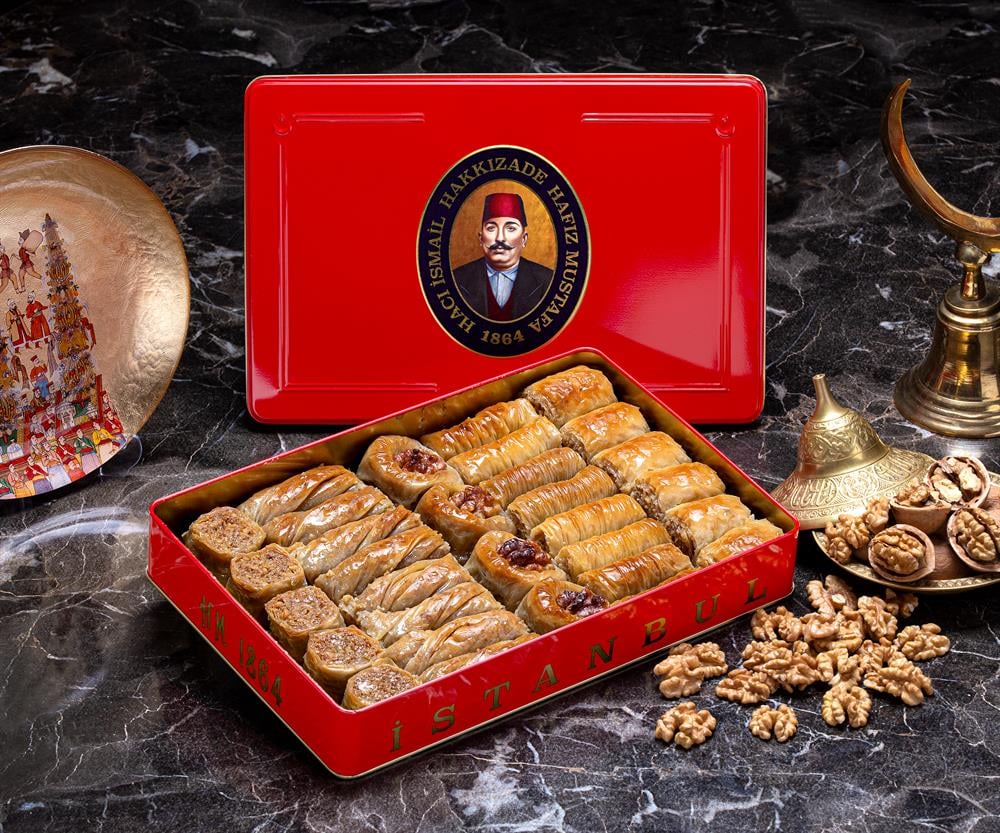 Walnut  Baklava Assortment (L Metal Box)