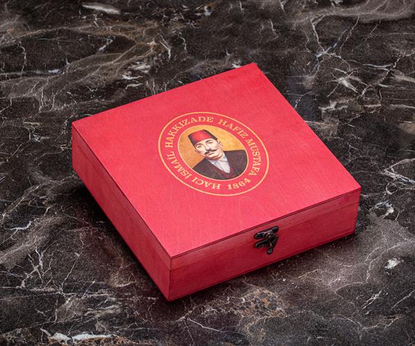 HM 1864 Premium Mixed Delight (Red Wooden Box)
