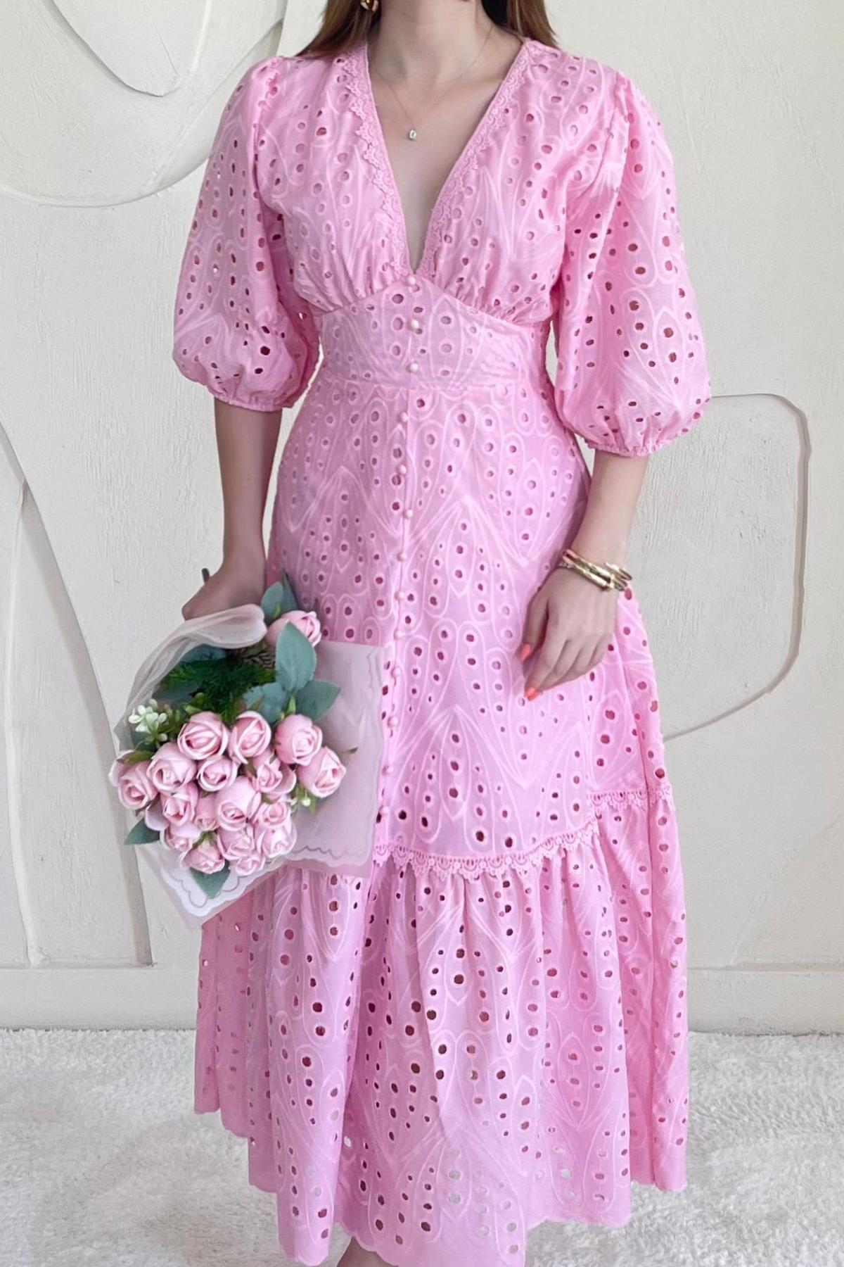 Pembe Balon Kol Detaylı Dekolteli Brode Elbise