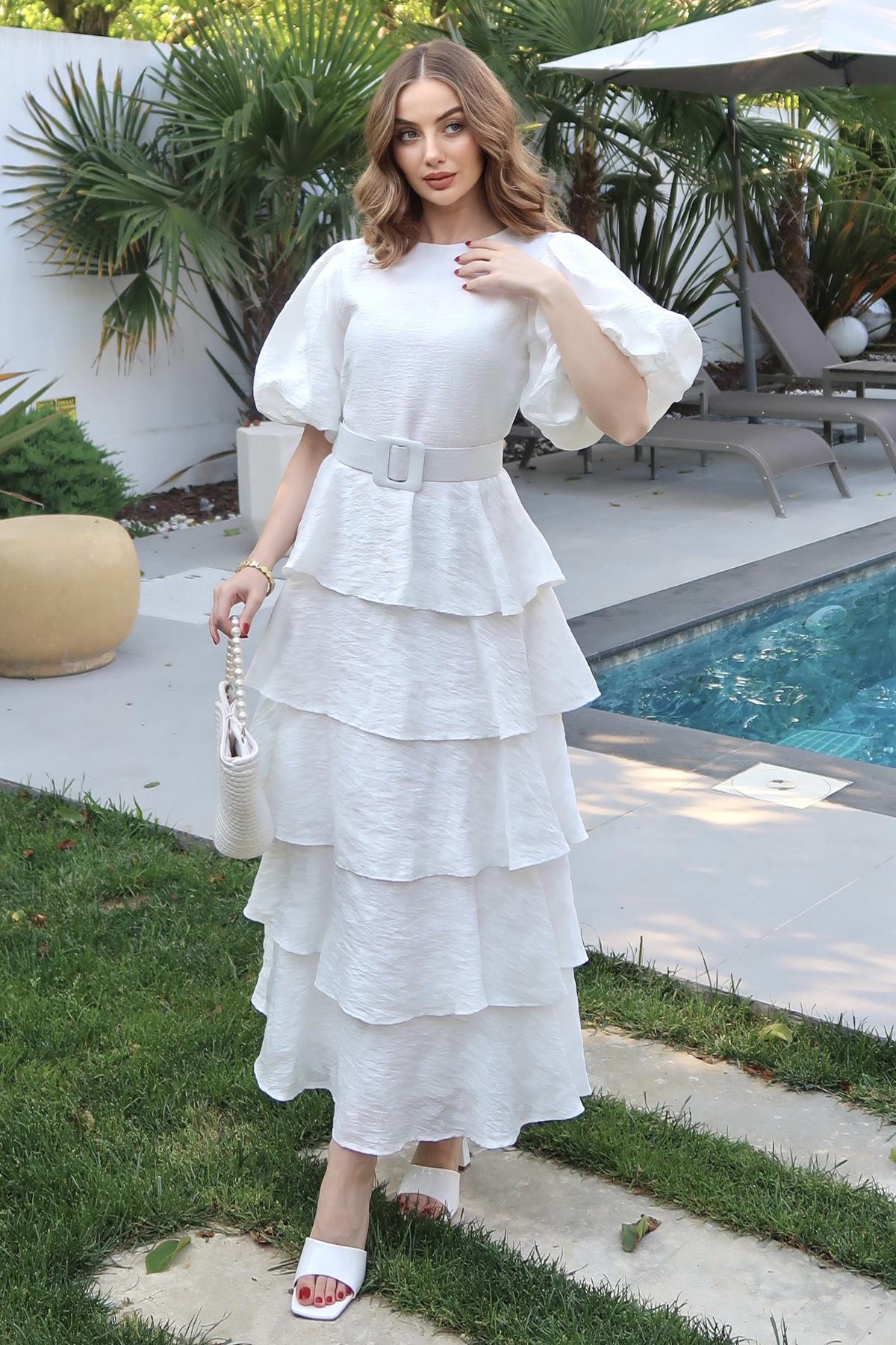 Beyaz Balon Kol Detaylı Kat Kat Elbise
