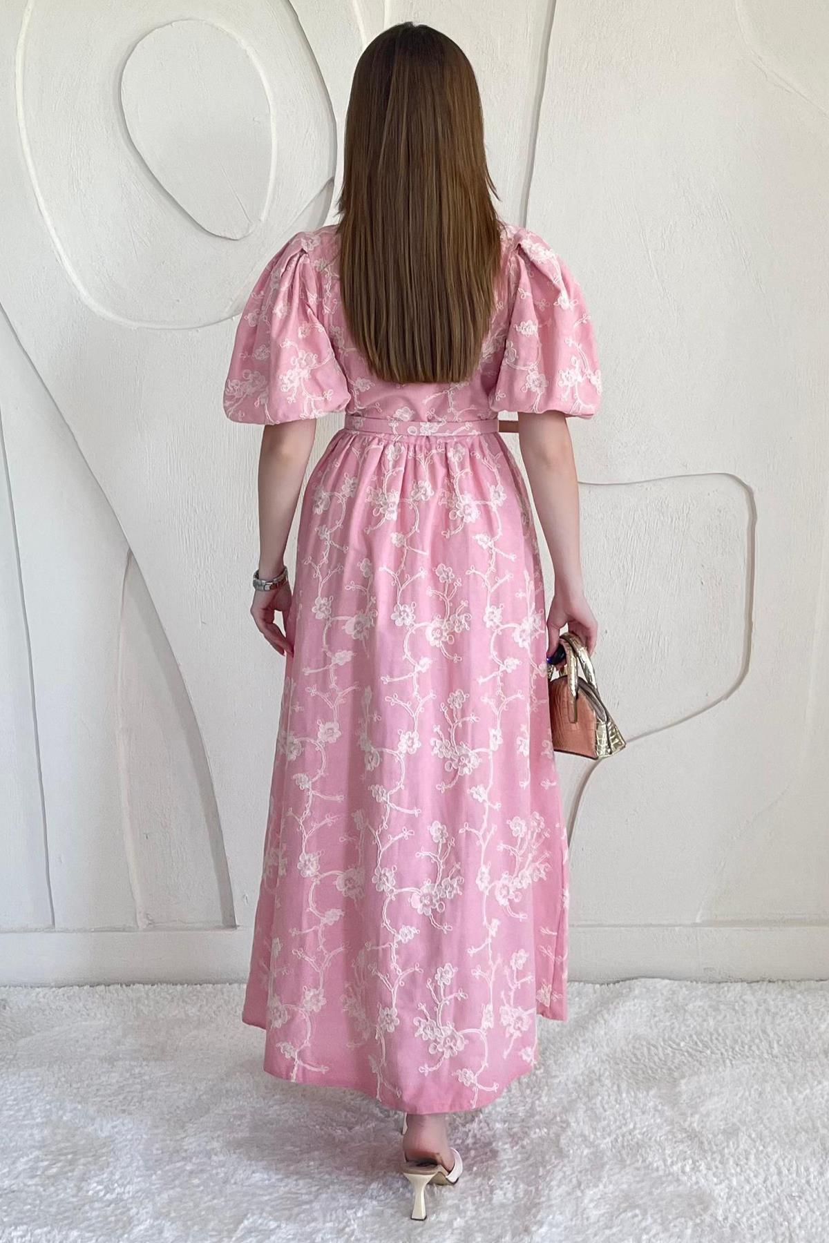 Pembe Bebe Yaka Kemer Detaylı Brode Elbise