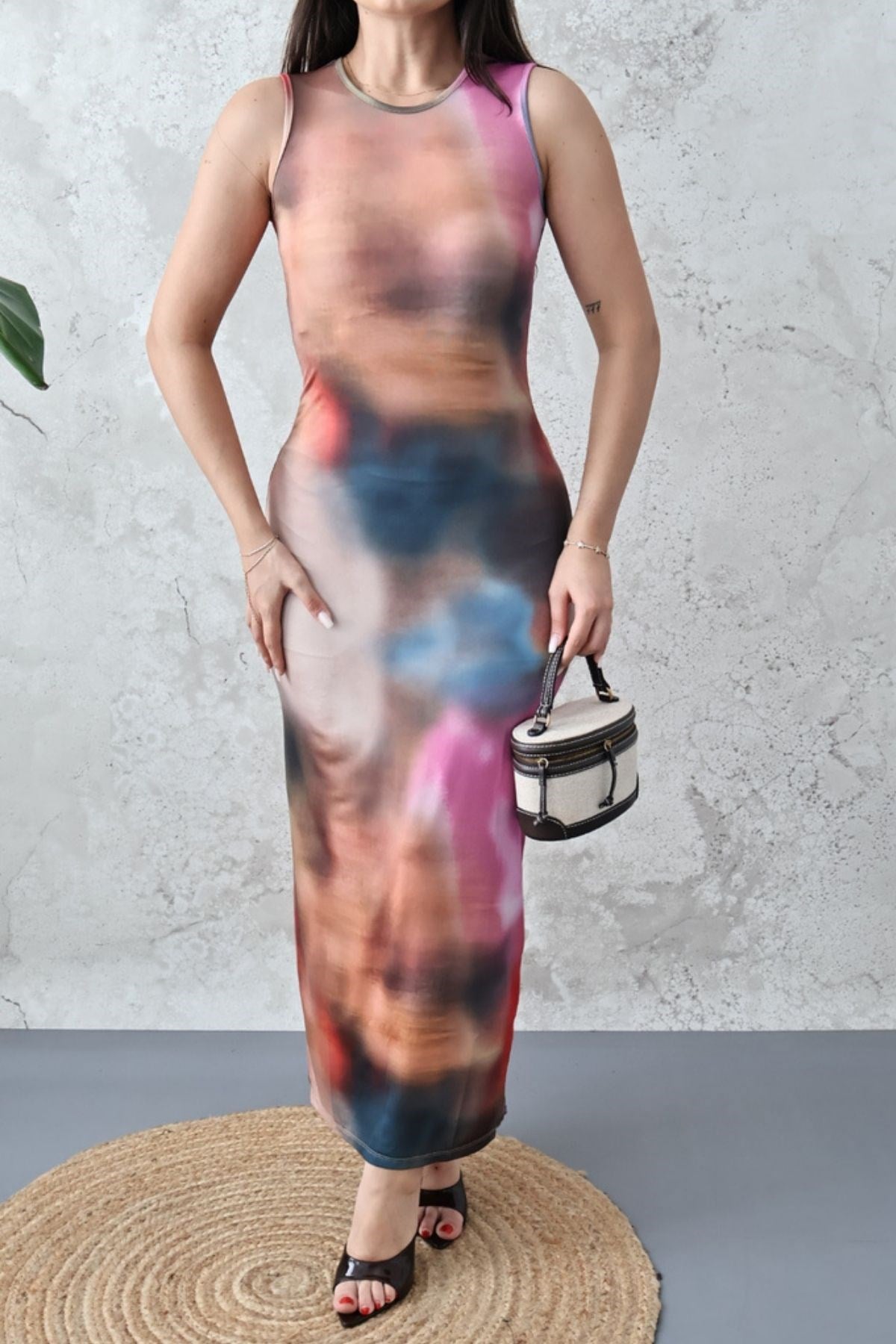 Bej Batik Desenli Elbise