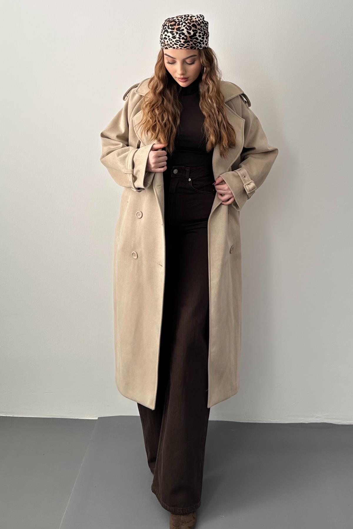 Bej Kruvaze Yaka Kuşak Detaylı Süet Trençkot