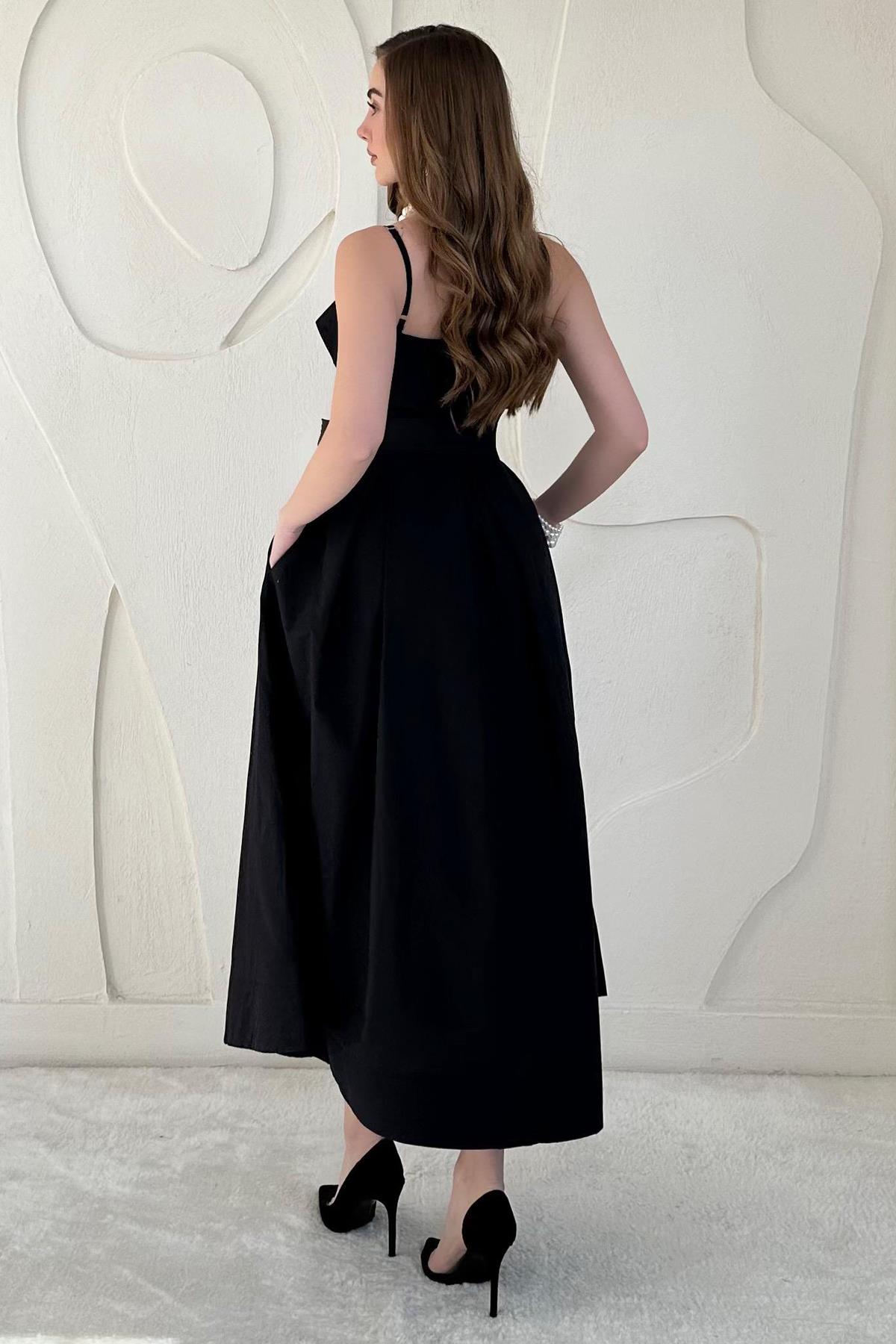 Siyah Beli Kemerli Askılı Pileli Elbise