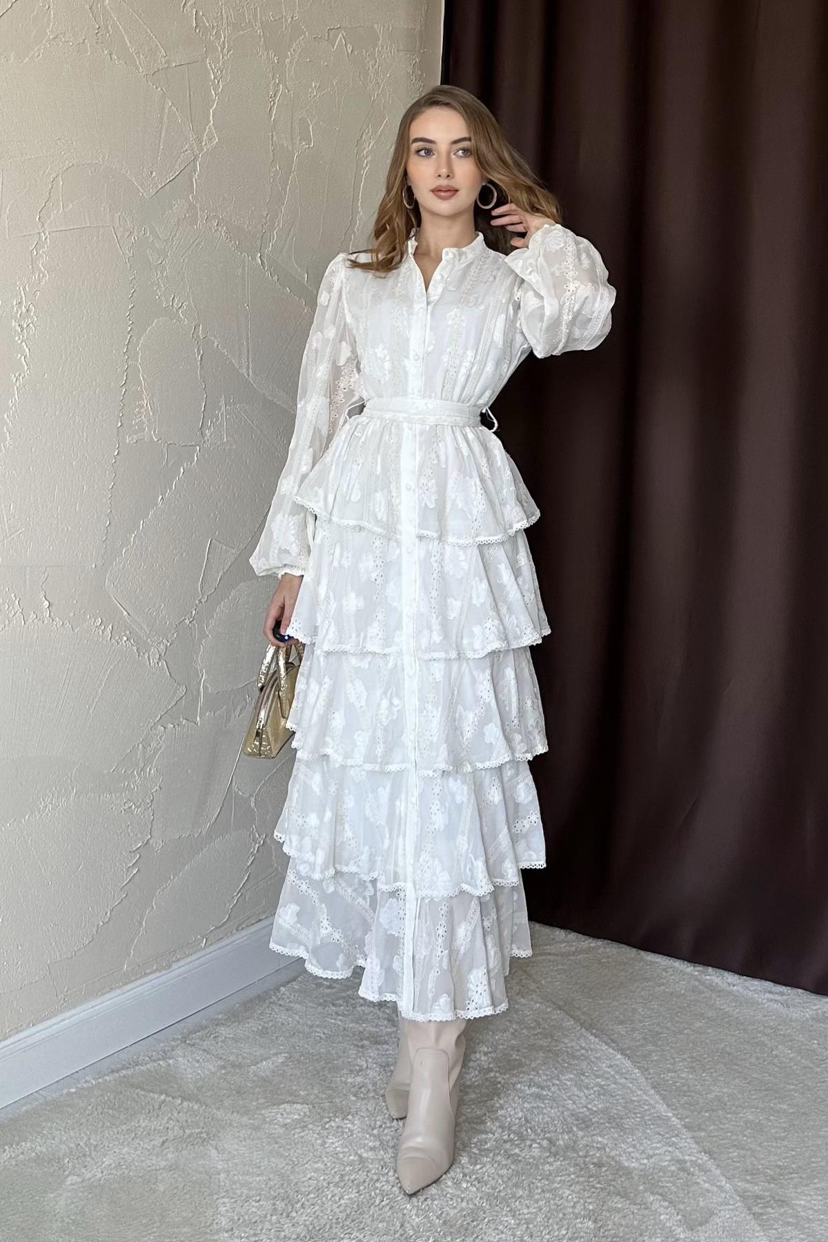 Beyaz Uzun Volanlı Elbise