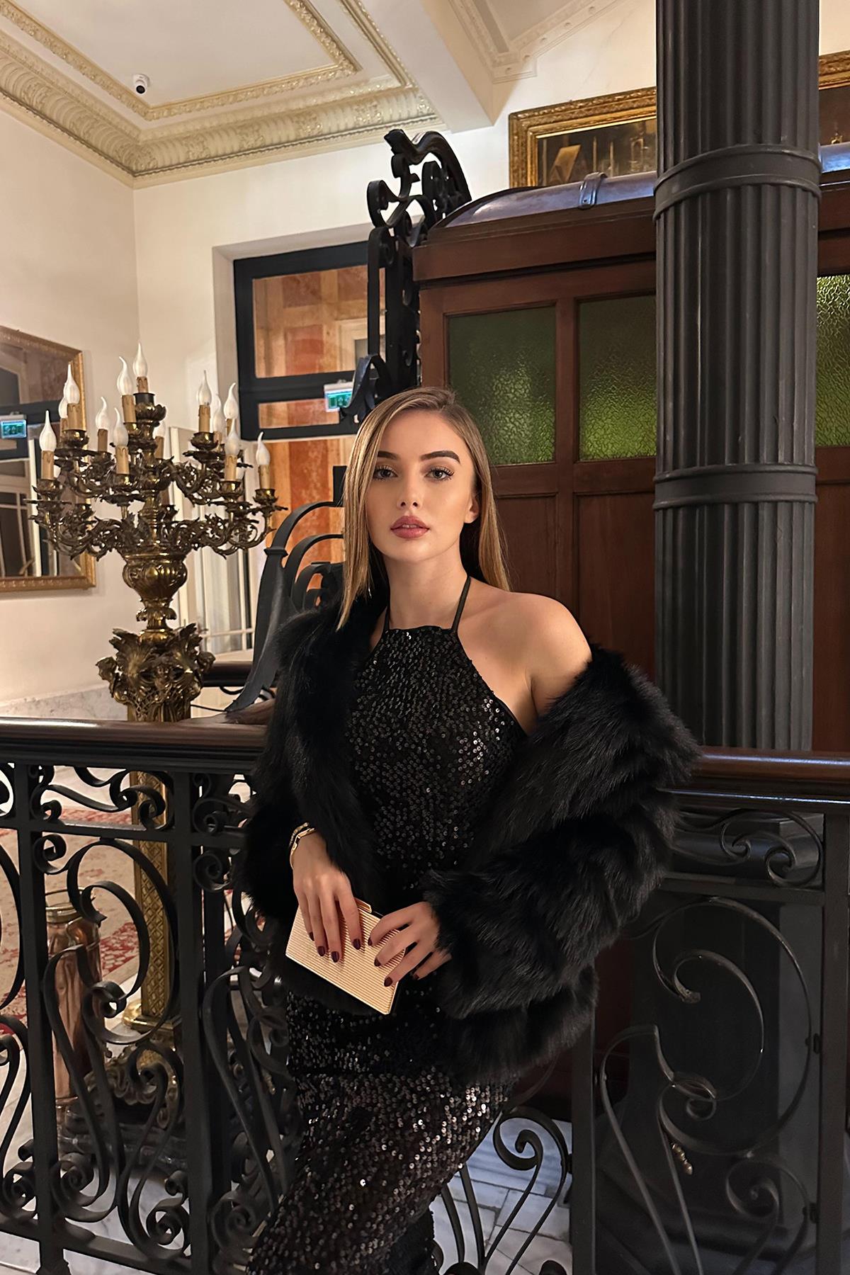 Siyah Boyundan Bağlamalı Pul Payet Elbise