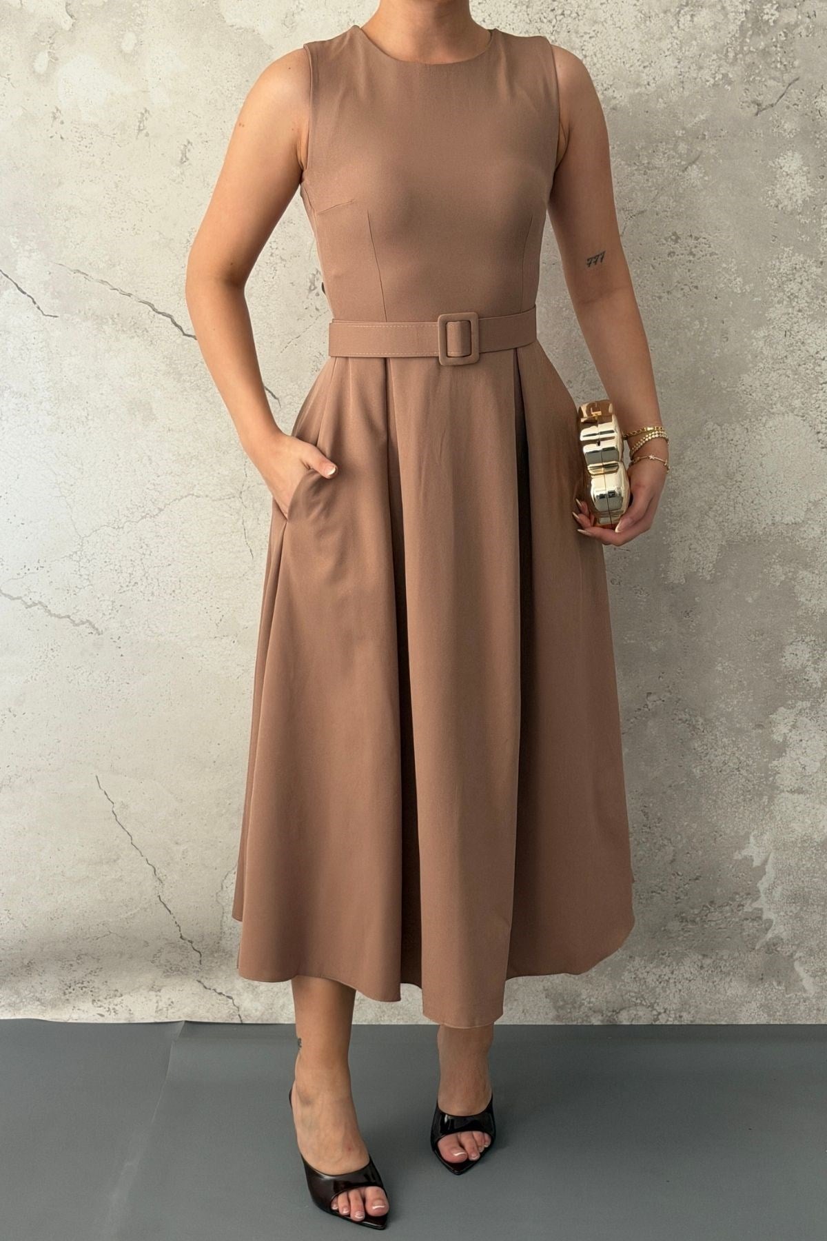 Camel Halter Yaka Kloş Elbise