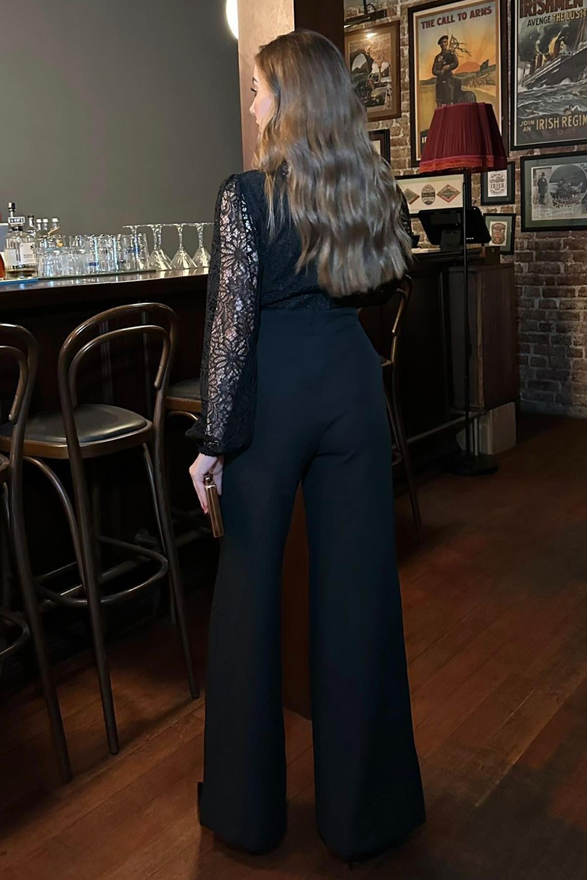 Siyah Dantel Detaylı Apoletli Tulum