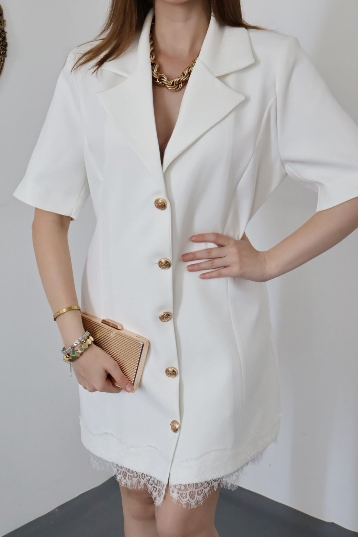 Ekru Gold Düğmeli Dantelli Ceket
