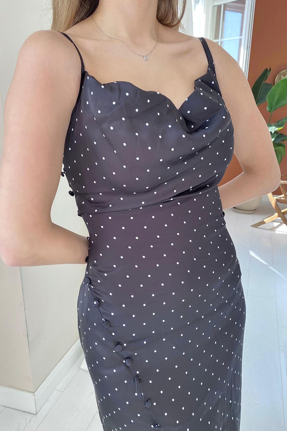 Siyah Puantiyeli Elbise