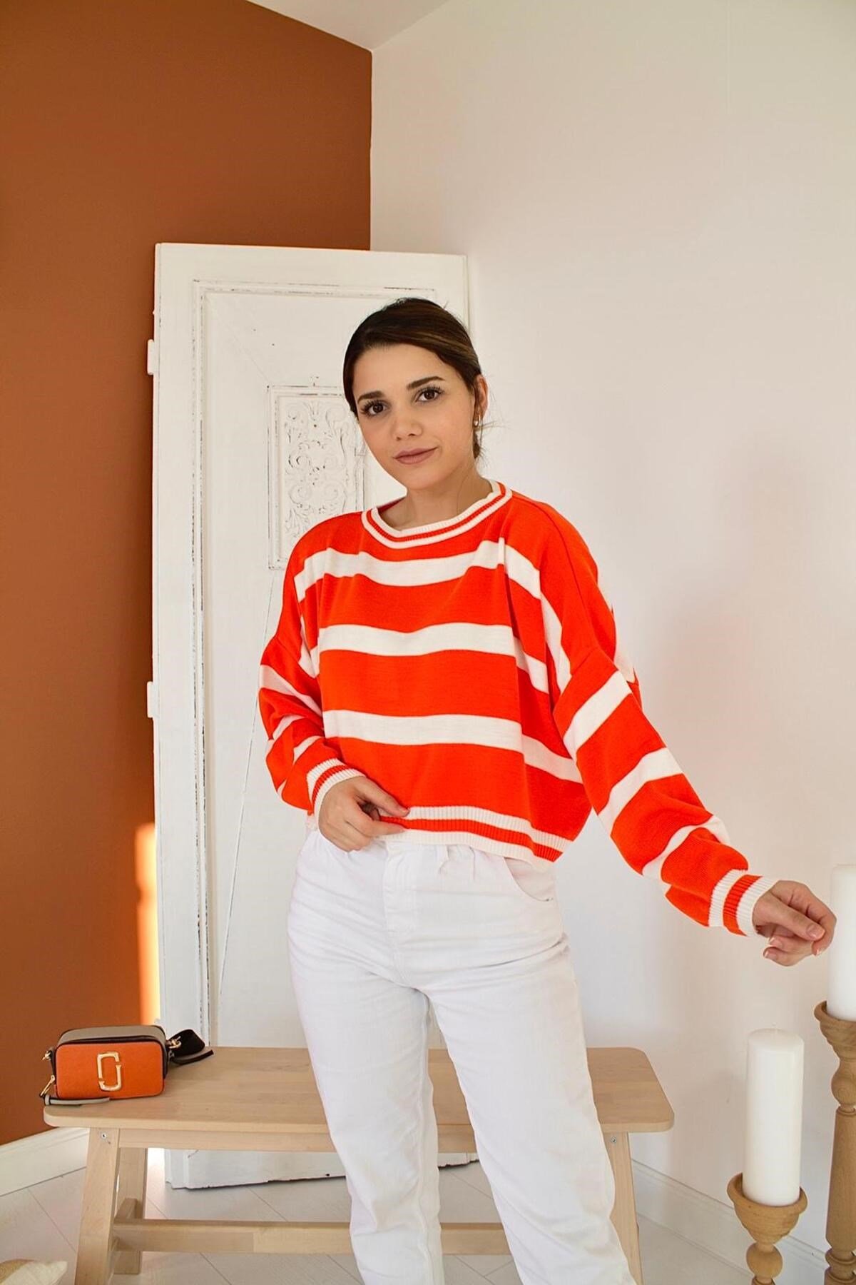 Turuncu Şeritli Kazak