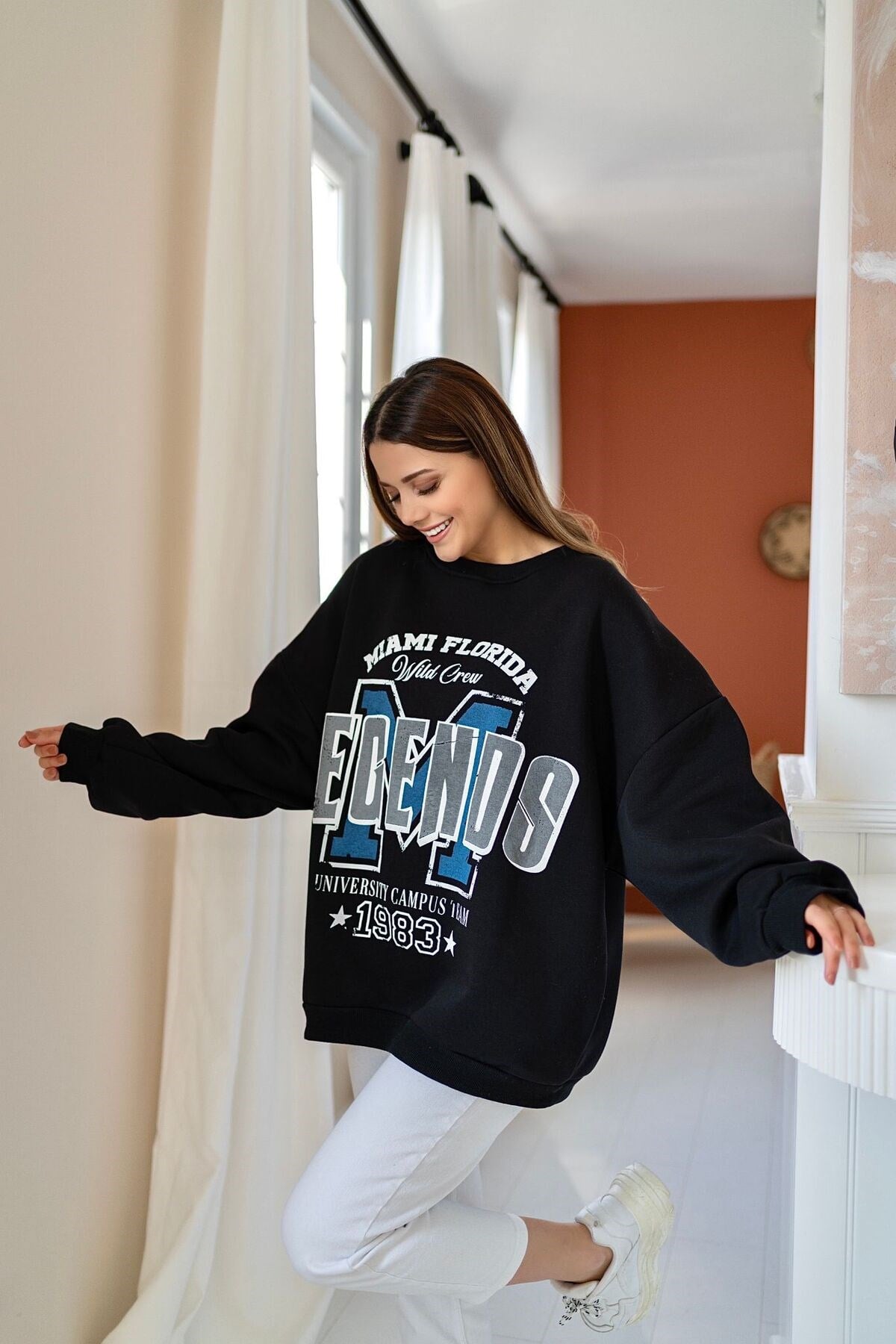 Siyah Yazı Baskılı Oversize Sweatshirt