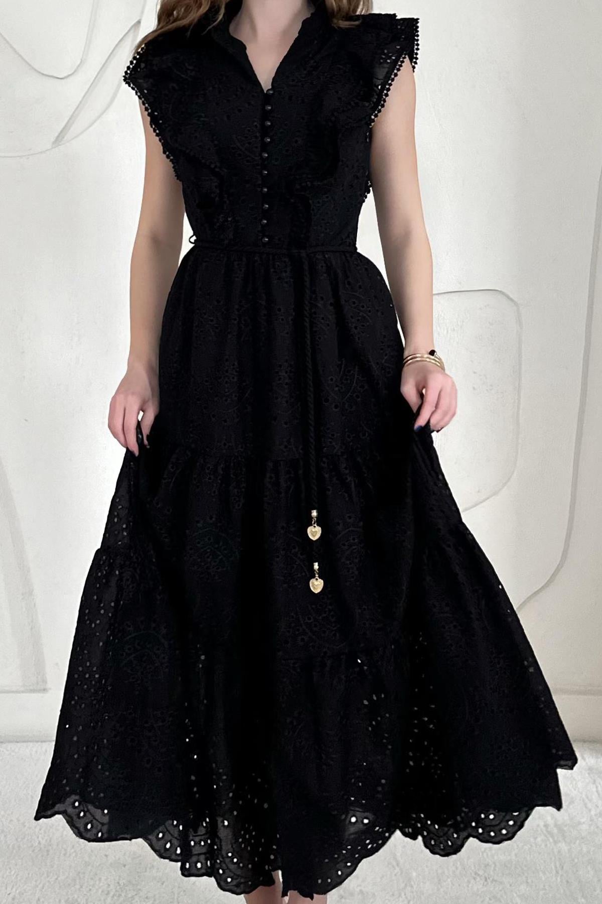 Siyah Fırfırlı Düğmeli Elbise