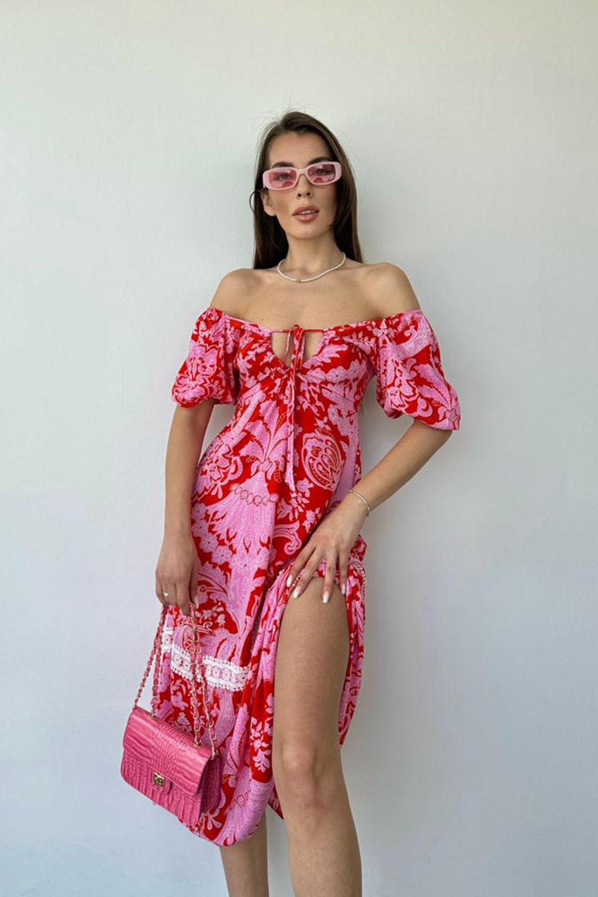 Pembe Göğüsten Bağlamalı Elbise