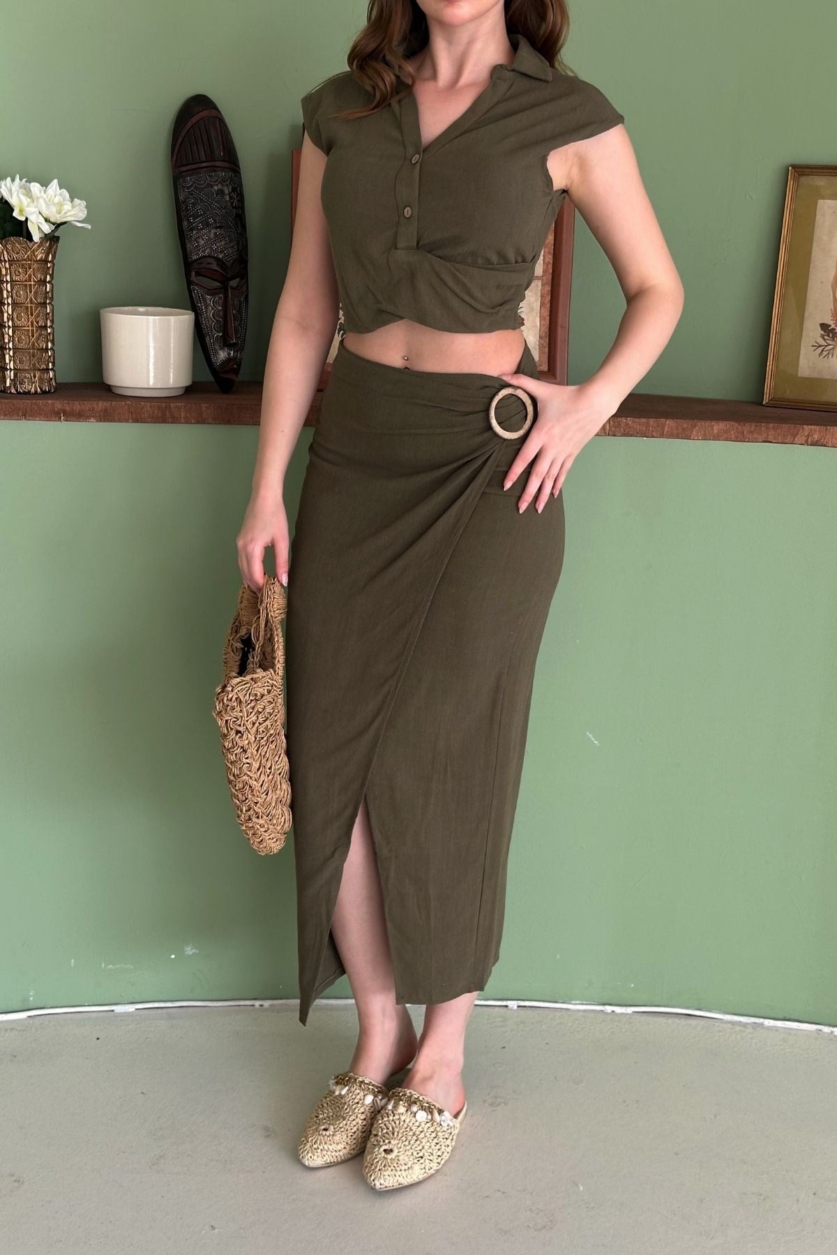 Haki Keten Crop Bluz ve Yırtmaçlı Etek Takım