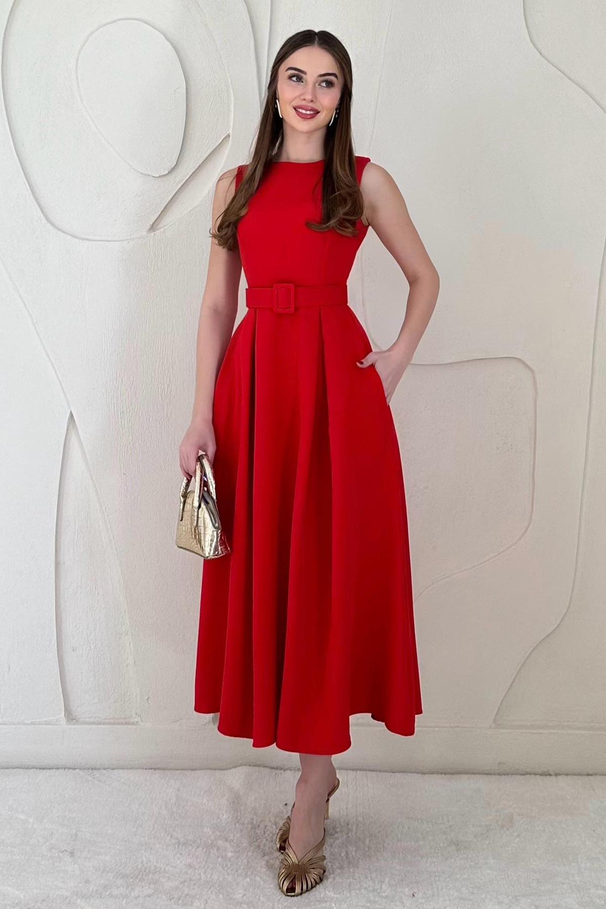 Kırmızı Halter Yaka Kloş Elbise