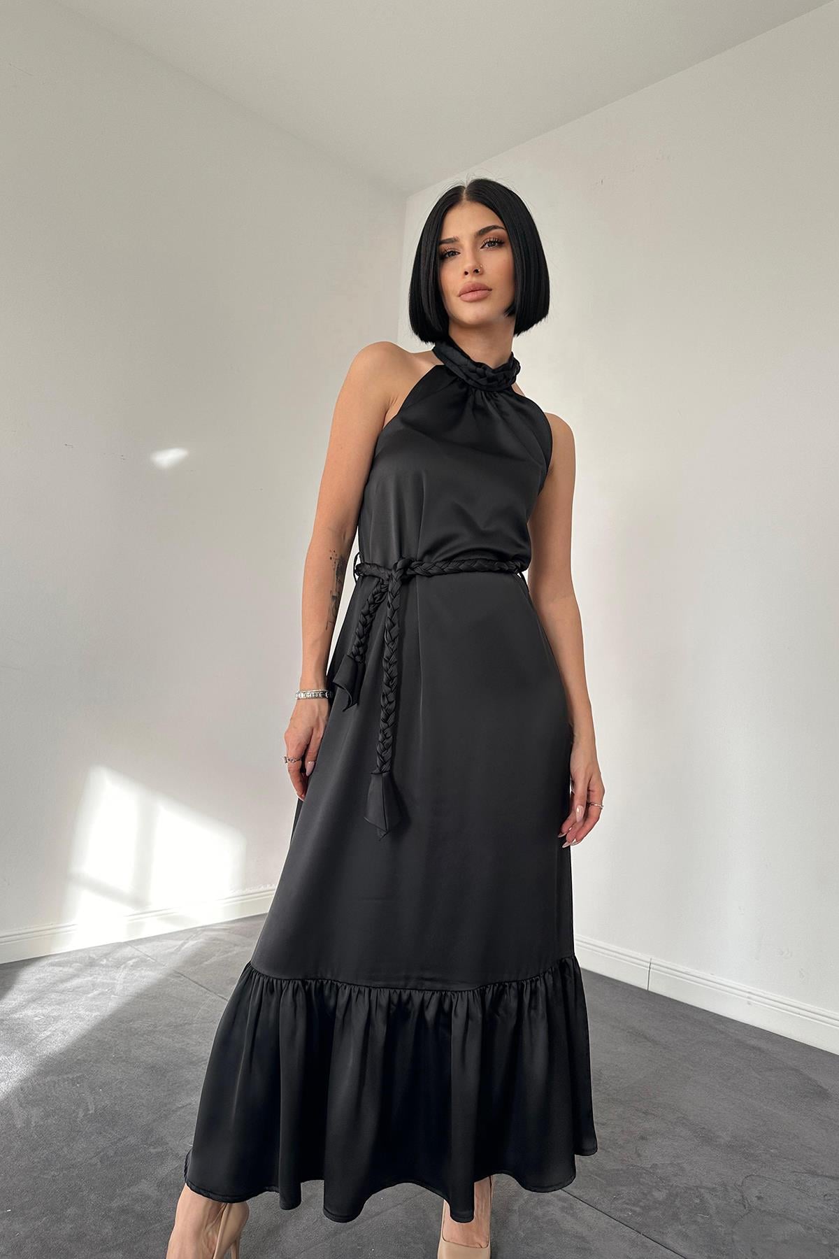 Siyah Halter Yaka Örgülü Elbise