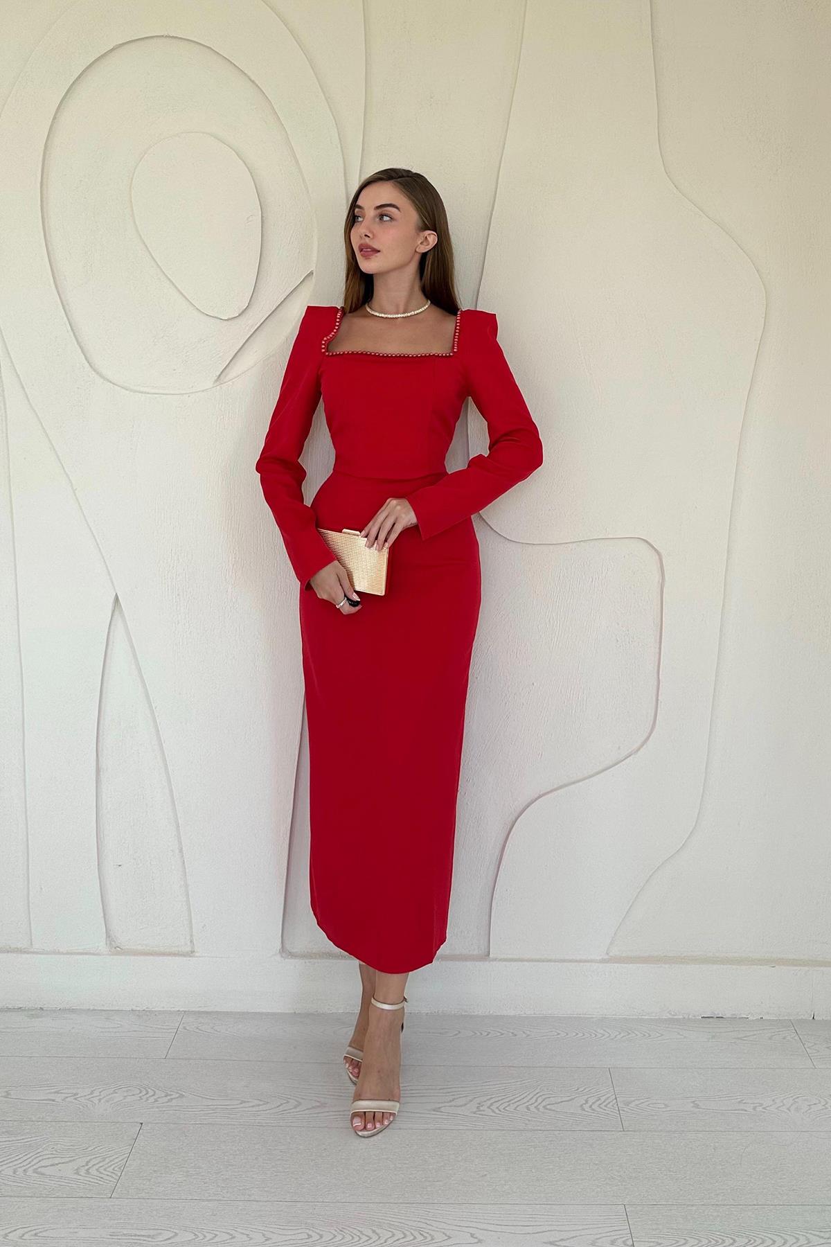 Kırmızı İnci Vatkalı Elbise