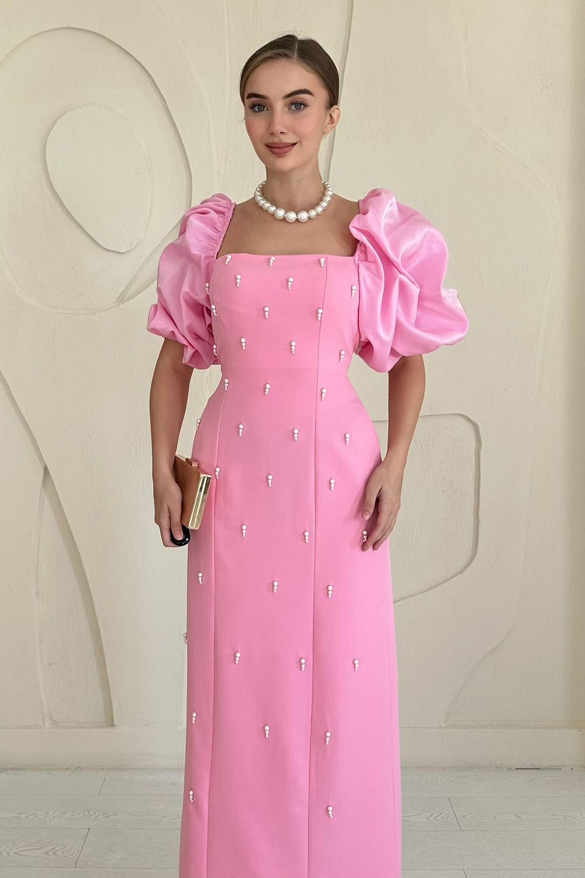 Pembe Kolu Garnili İşleme Detaylı Elbise