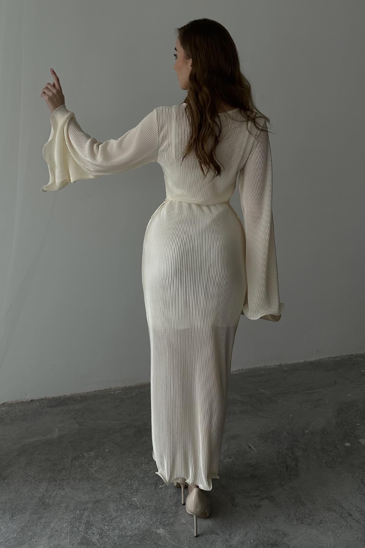 Ekru İspanyol Kol Piliseli Elbise