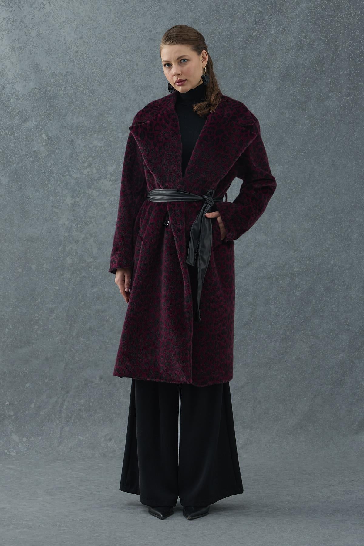 Bordo Leopar Detaylı Deri Kuşaklı Kaban
