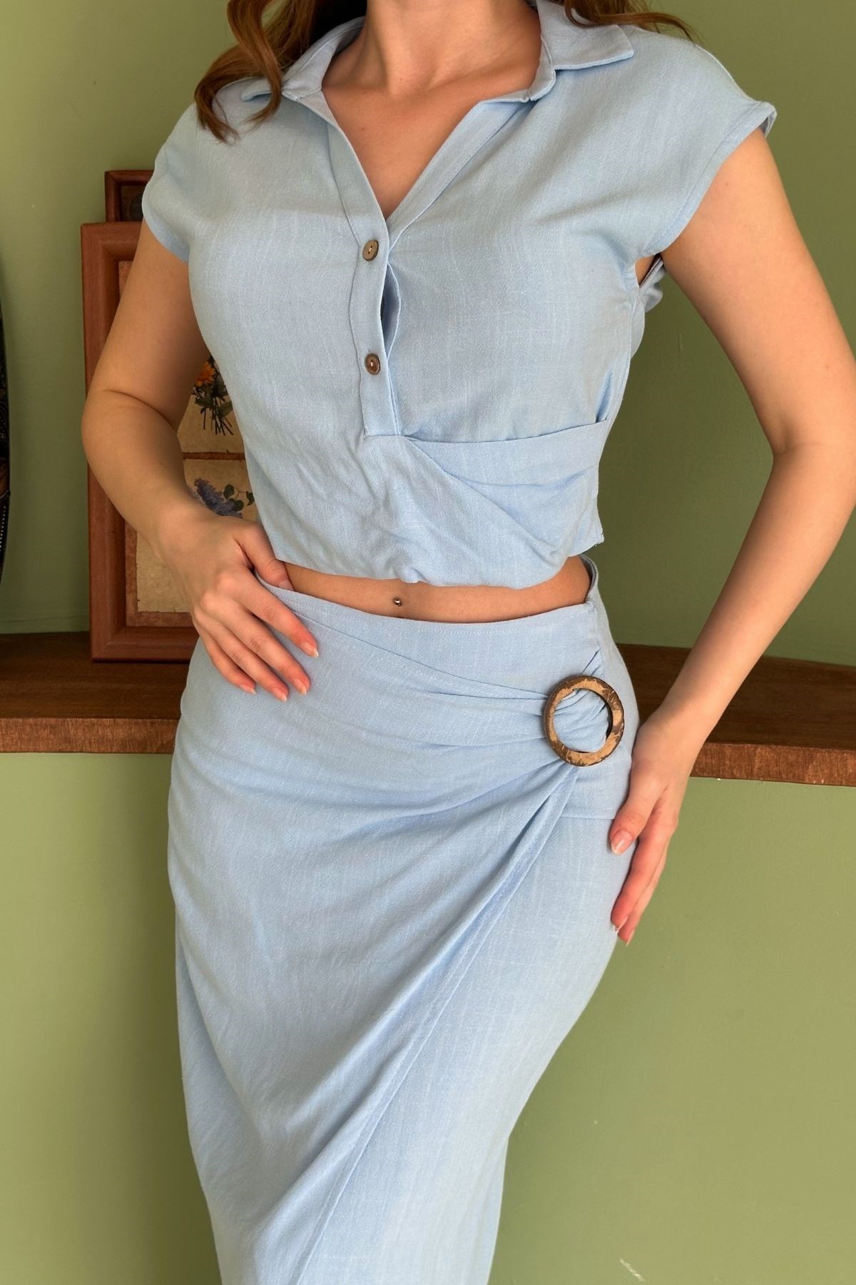 Mavi Keten Crop Bluz ve Yırtmaçlı Etek Takım