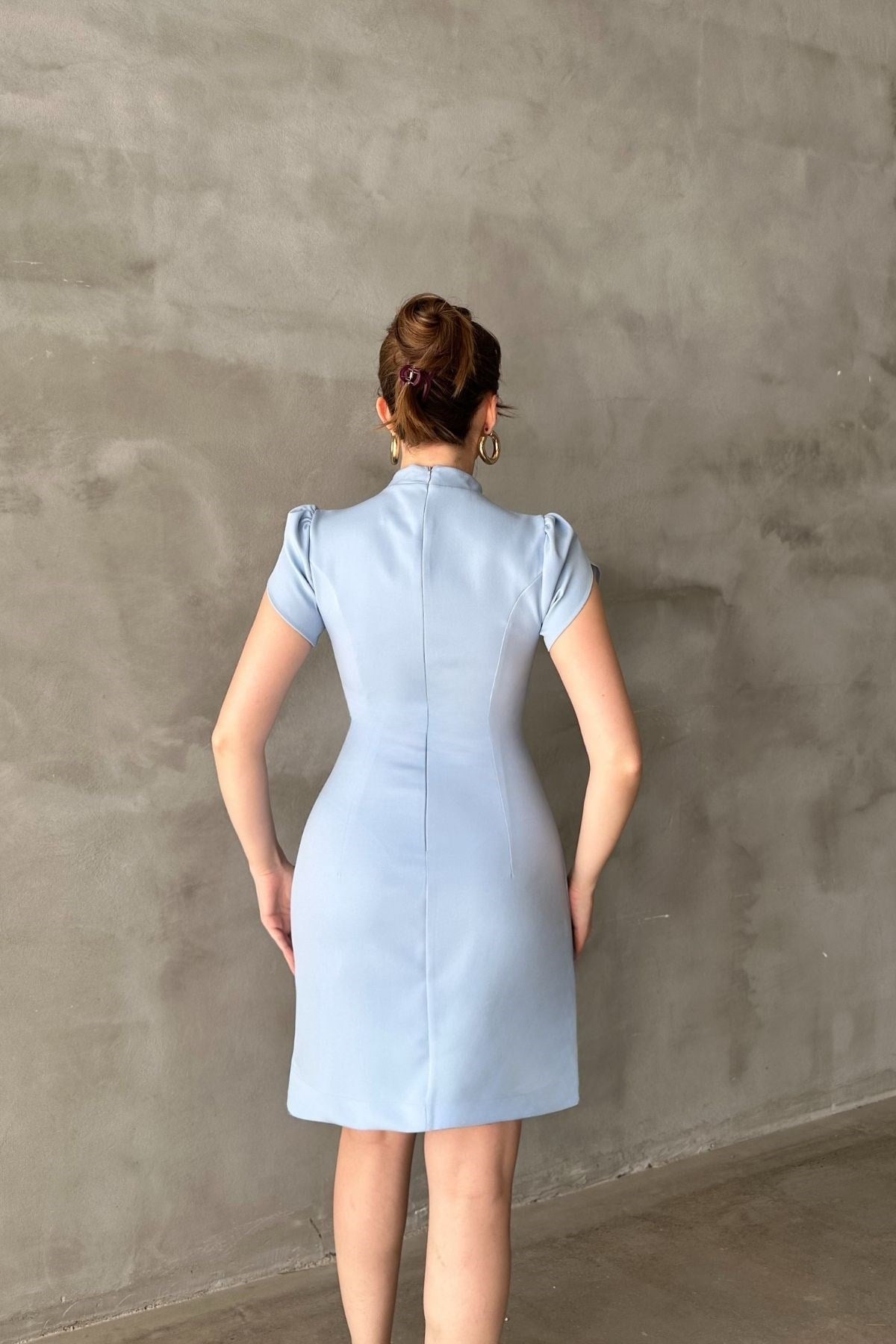 Mavi Önü Düğmeli Elbise