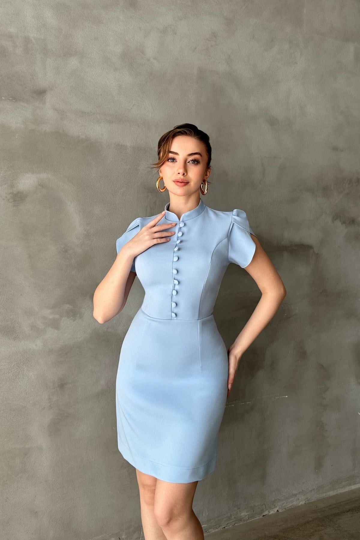 Mavi Önü Düğmeli Elbise