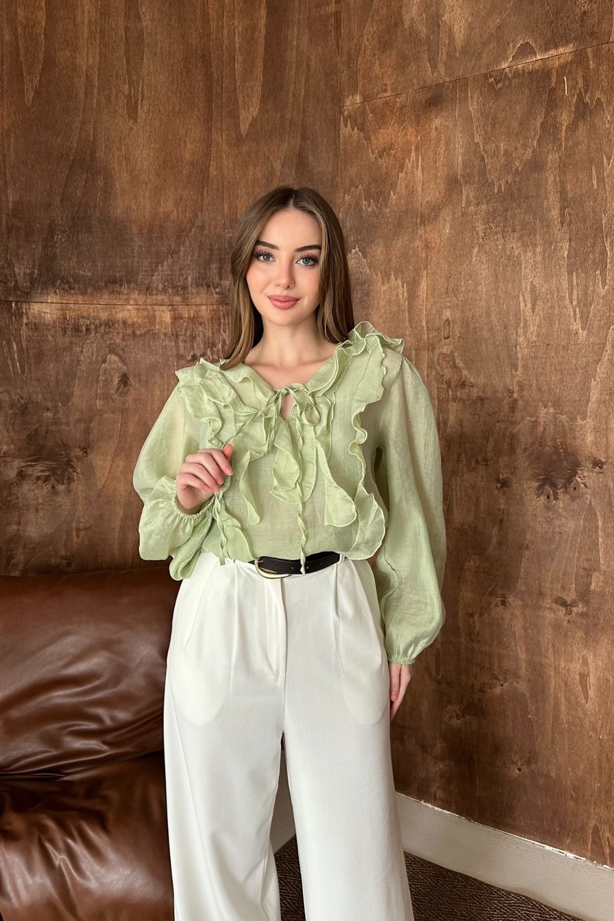 Mint Fırfırlı Bluz