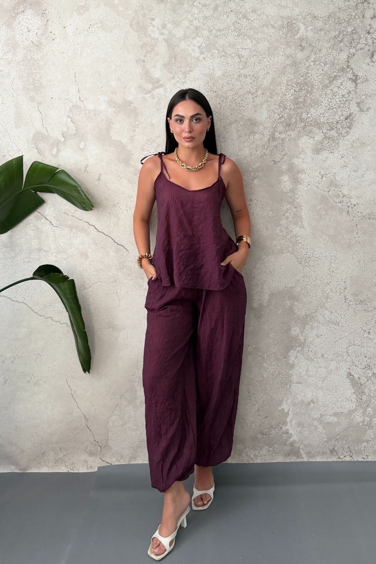 Mürdüm Boyundan Bağlamalı Bluz Pantolon Takım