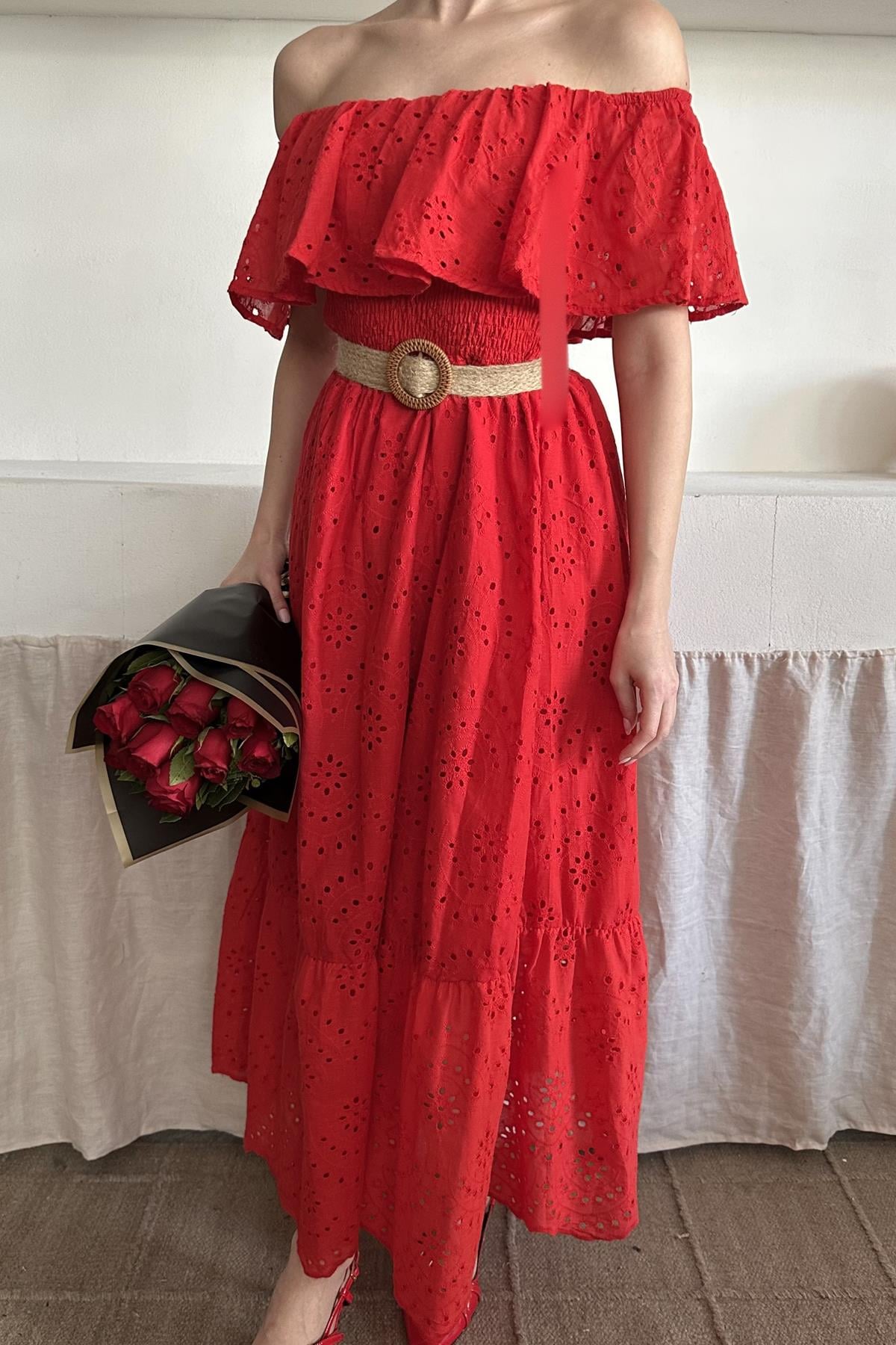 Shoulder Elastic Embroidered Dress