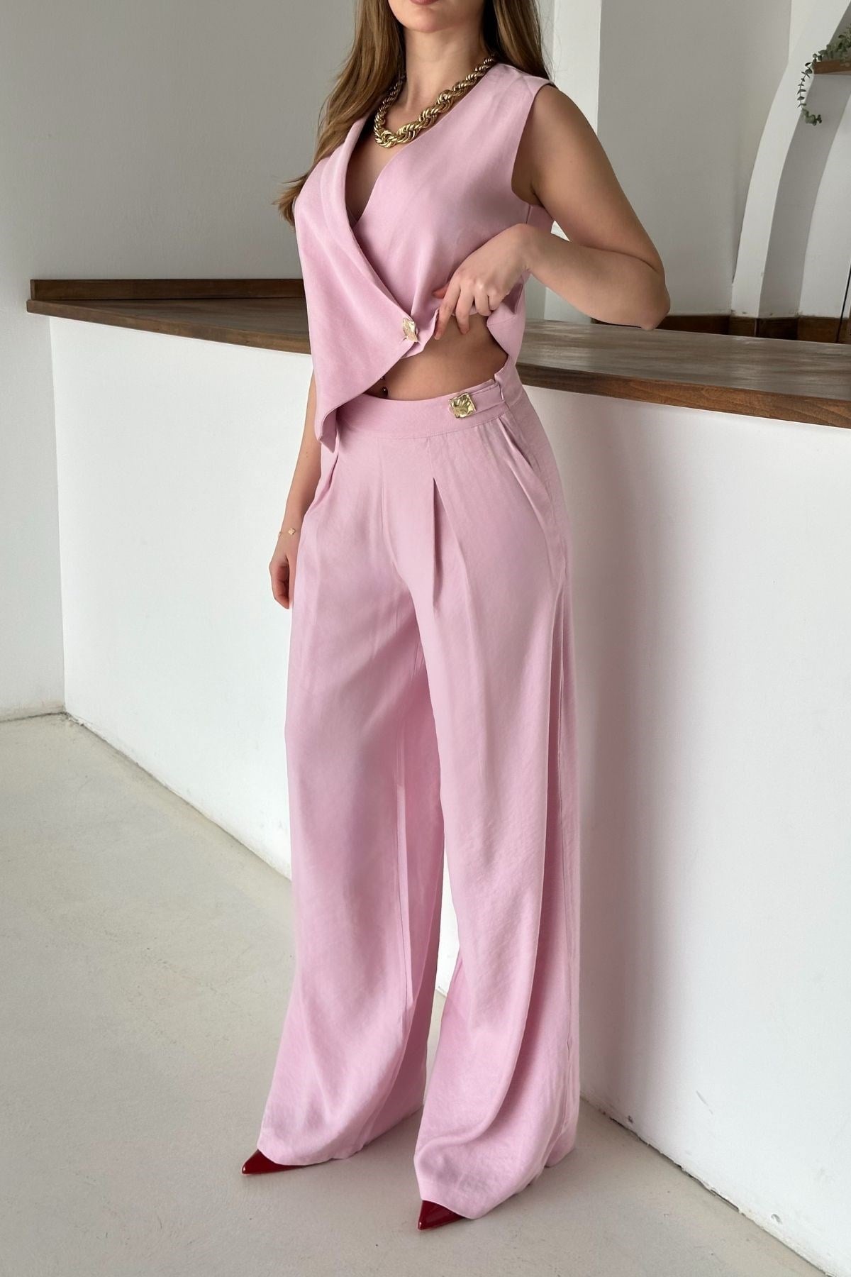 Pembe Asimetrik Yelek Ve Pantolon Takım